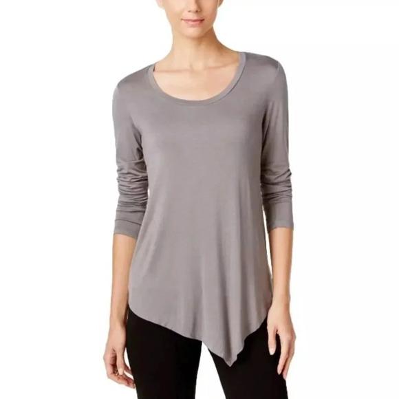 Lace back asymmetrical top - Picture 5 of 9